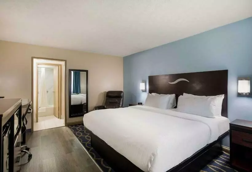 キングサイズベッドのスタンダードルーム, Surestay Hotel By Best Western Bardstown General Nelson