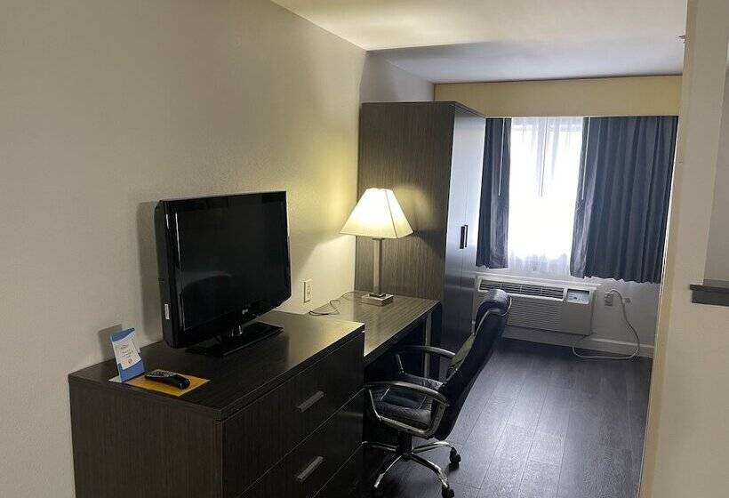 Номер Стандарт 2 Двуспальные Кровати, Baymont By Wyndham Branford/new Haven