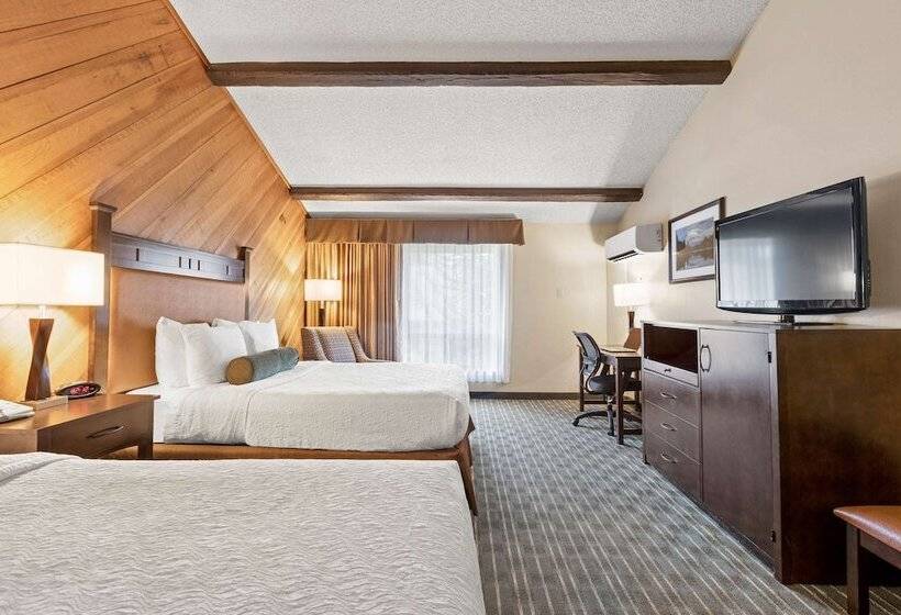 스탠다드 룸 더블 침대 2개, Best Western Plus Tree House