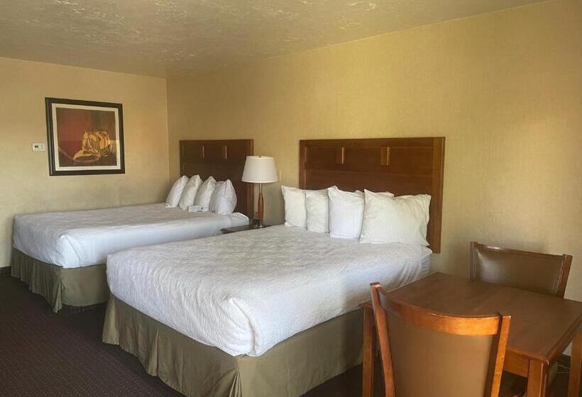 스탠다드 룸 풀장 전망, Best Western Plus Weston Inn