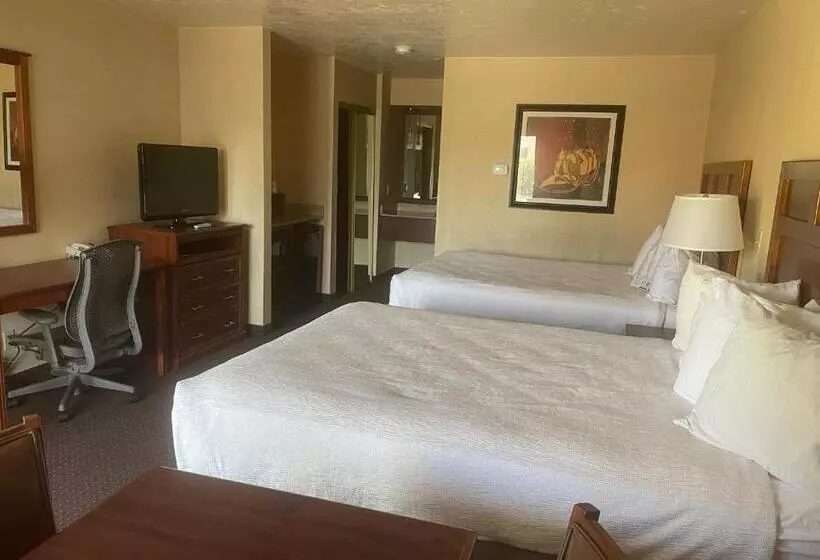 プールビュースタンダードルーム, Best Western Plus Weston Inn
