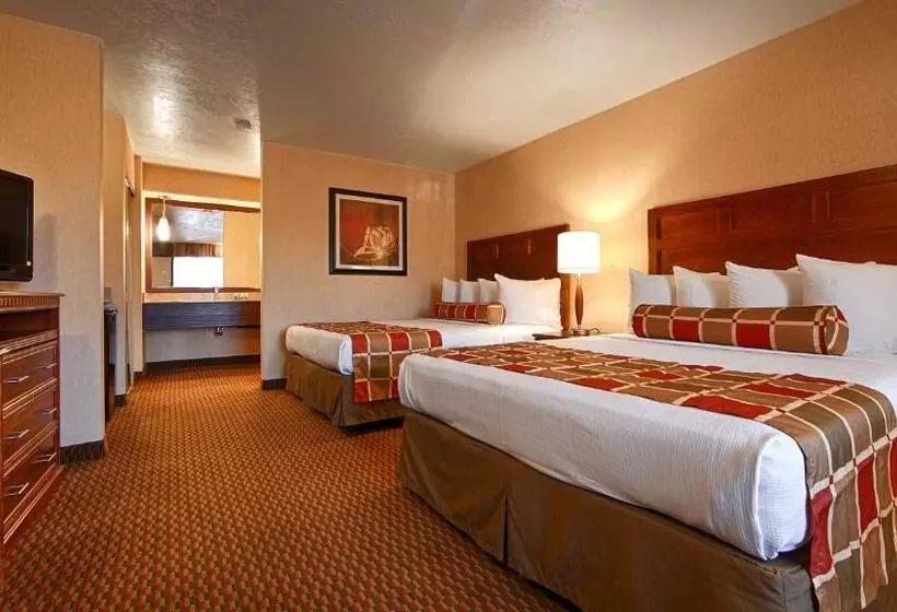 プールビュースタンダードルーム, Best Western Plus Weston Inn