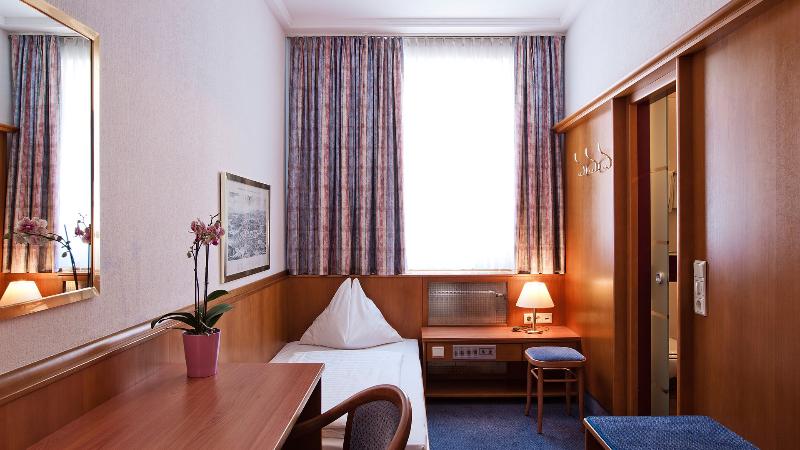 غرفة قياسية سرير كينج, Best Western Plus Weston Inn