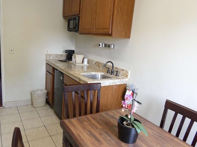 스위트, Best Western Rancho Grande