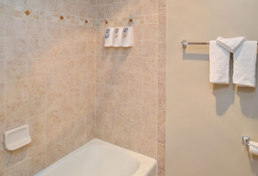 Номер Стандарт 2 Двуспальные Кровати, Best Western University Inn