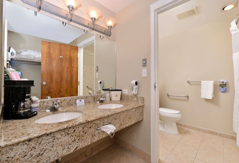 סוויטה, Best Western University Inn