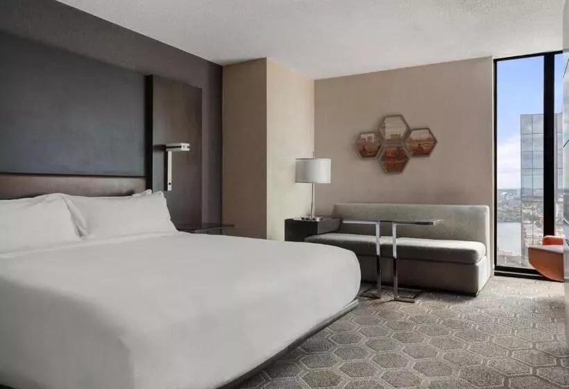 اتاق استاندارد با تخت بزرگ, Boston Marriott Cambridge
