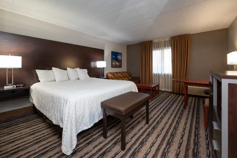 스탠다드 룸 킹사이즈 침대, Endeavor Inn & Suites, Trademark Collection By Wyndham