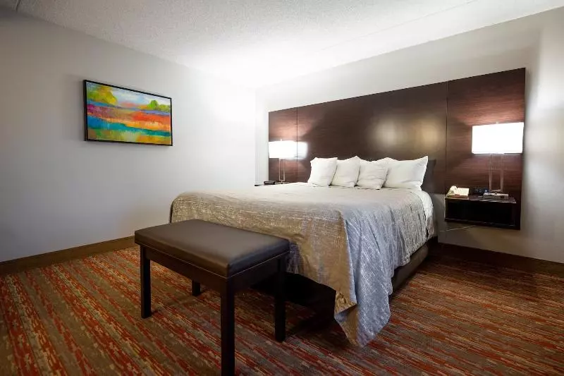 身障者適用スイートルーム, Endeavor Inn & Suites, Trademark Collection By Wyndham