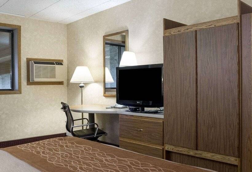 Люкс, Quality Inn Bismarck I 94