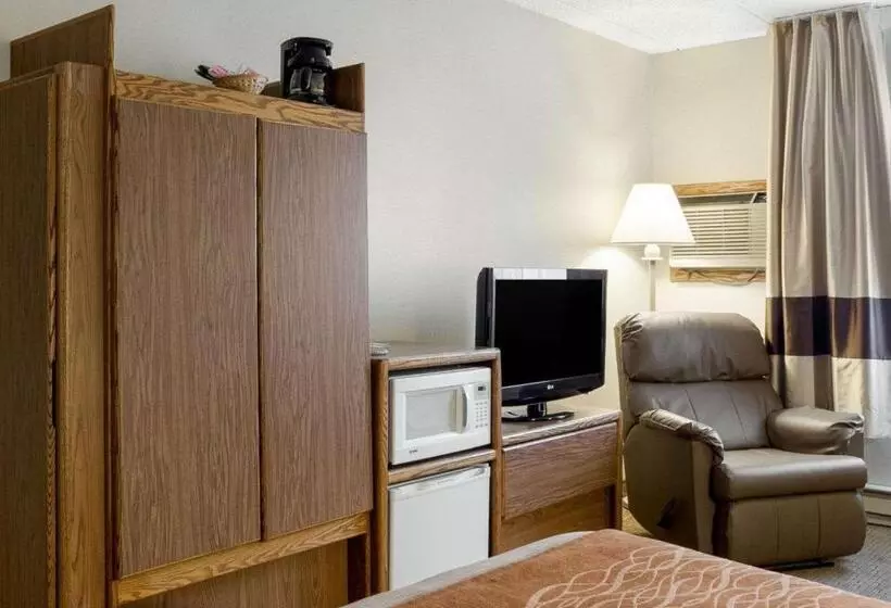 اتاق استاندارد, Quality Inn Bismarck I 94