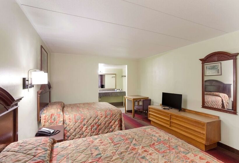 غرفه قياسيه سريرين مزدوجين, Rodeway Inn