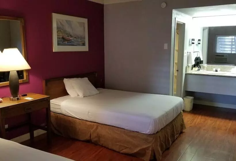 اتاق استاندارد, Santa Fe Inn  Pueblo