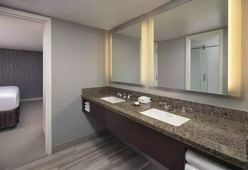 سوییت, Sonesta Charlotte Lower South End