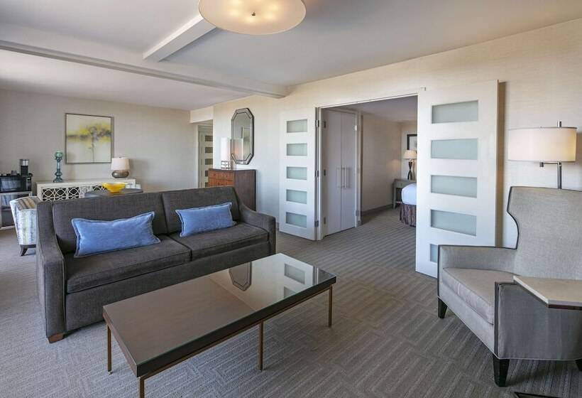 جناح, Sonesta Charlotte Lower South End