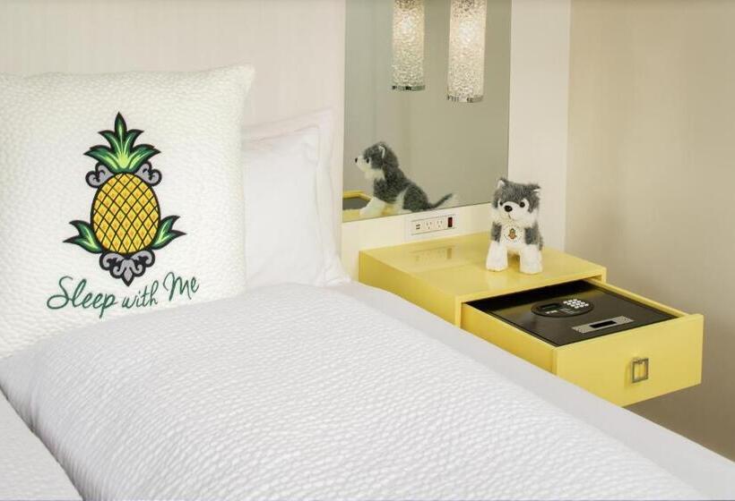 غرفة قياسية سرير كينج, Staypineapple, A Delightful Hotel, South End