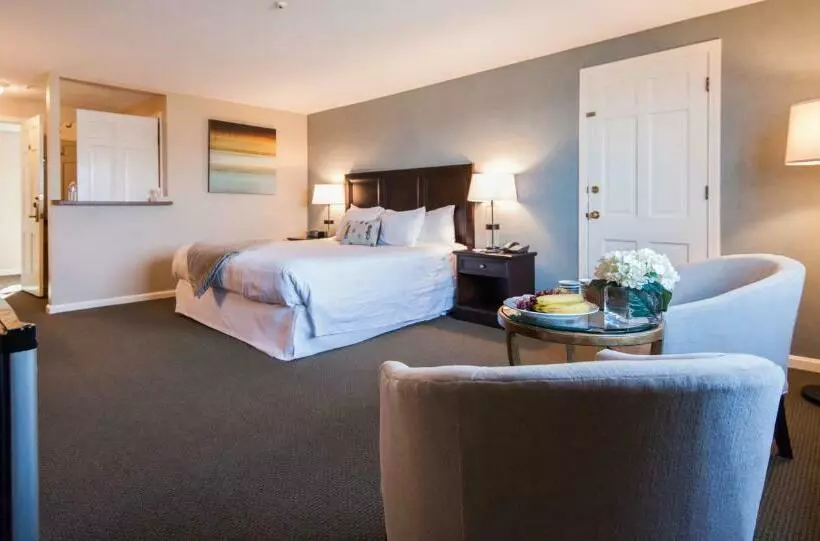 キングサイズベッドのスタンダードルーム, The Inn At Scituate Harbor