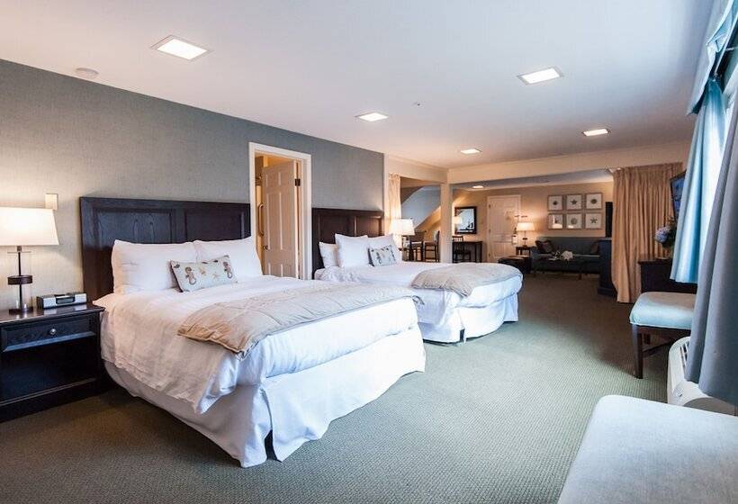 带2个双人床的标准工作室, The Inn At Scituate Harbor