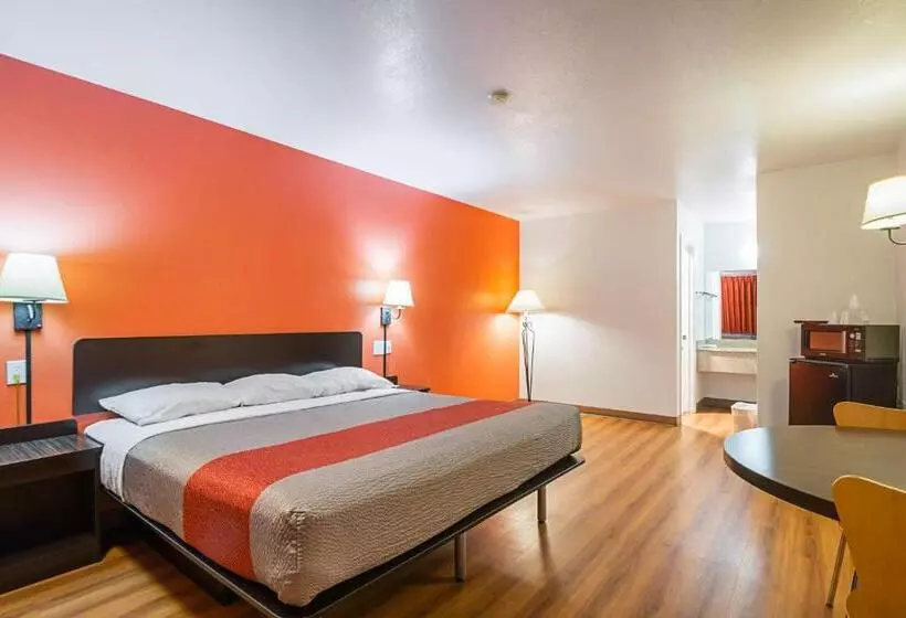 キングサイズベッドのデラックスルーム, Motel 6safford, Az