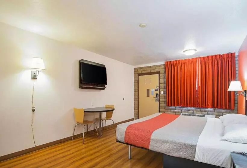 キングサイズベッドのスタンダードルーム, Motel 6safford, Az