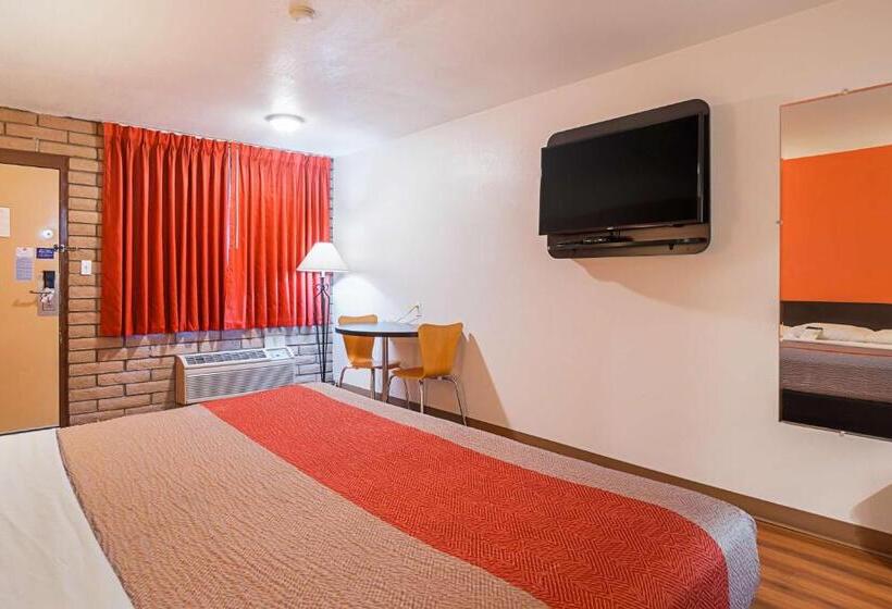 带大床的标准间, Motel 6safford, Az