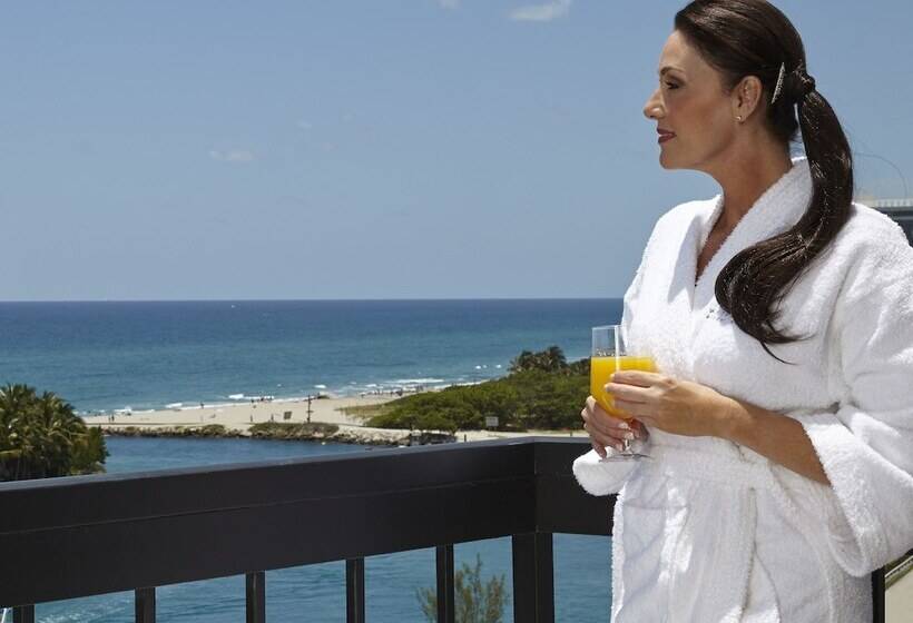 غرفة قياسية سرير مزدوج ذات إطلالة, Waterstone Resort & Marina Boca Raton, Curio Collection By Hilton