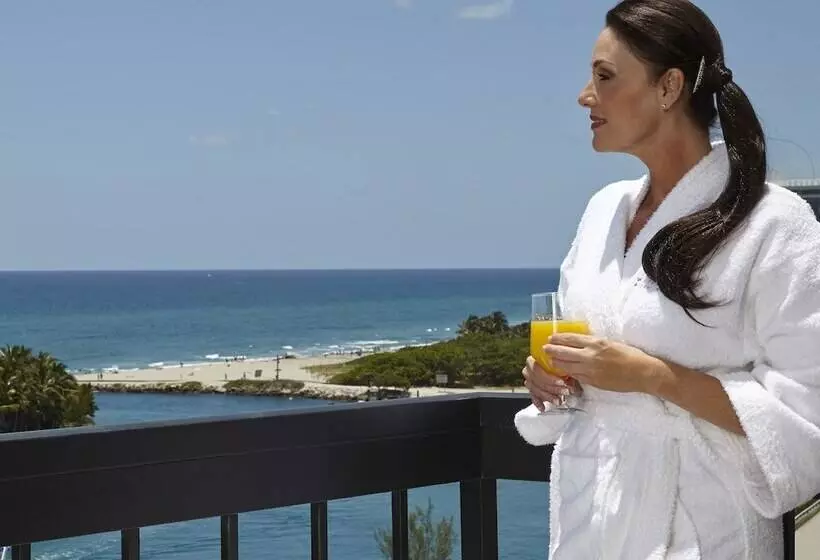 景色の見えるダブルベッドスタンダードルーム, Waterstone Resort & Marina Boca Raton, Curio Collection By Hilton