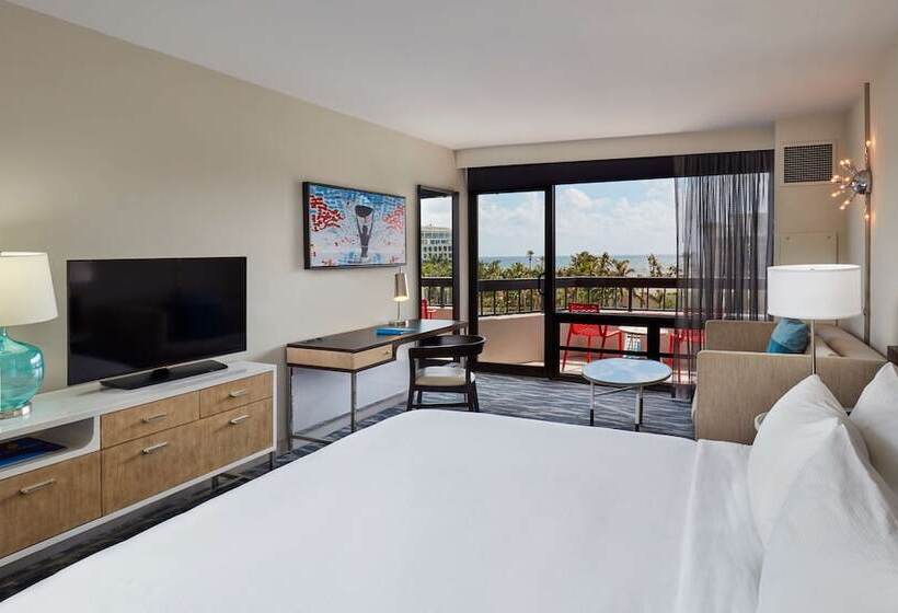 غرفة قياسية سرير مزدوج ذات إطلالة, Waterstone Resort & Marina Boca Raton, Curio Collection By Hilton