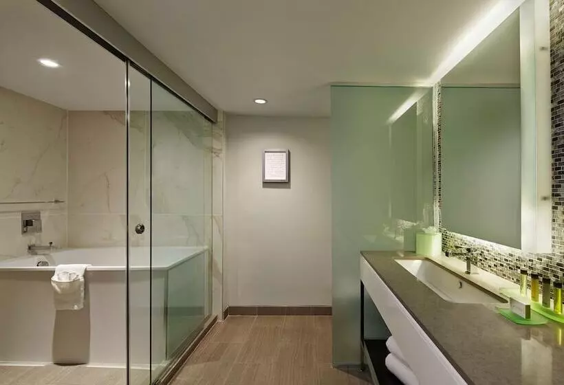 景色の見えるスイートルーム, Waterstone Resort & Marina Boca Raton, Curio Collection By Hilton