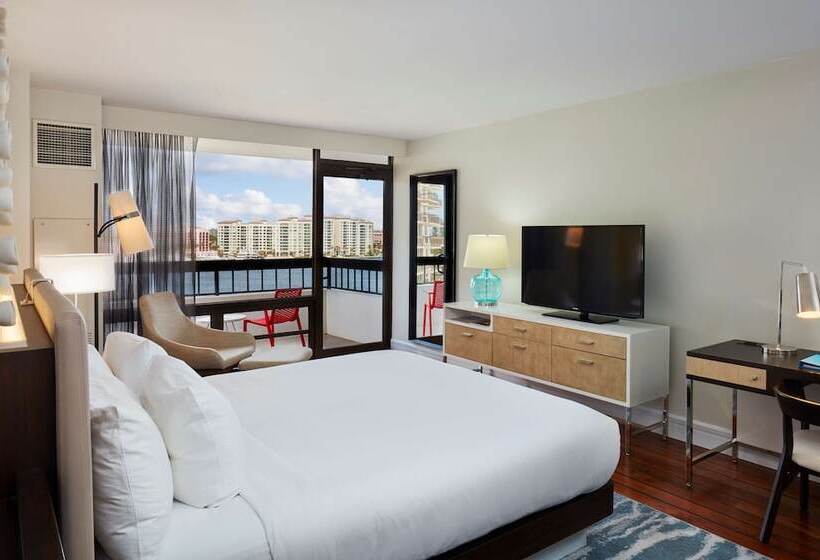 جناح ذو إطلالة, Waterstone Resort & Marina Boca Raton, Curio Collection By Hilton