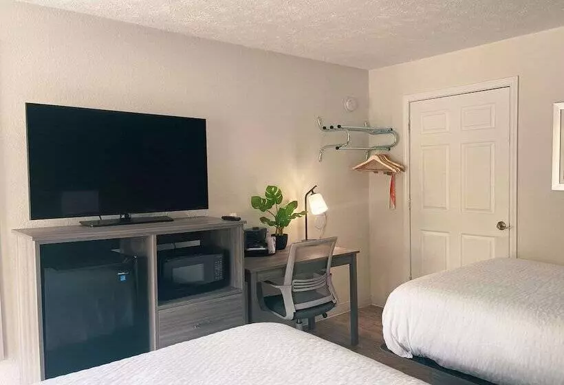 ２ダブルベッドのスタンダードルーム, Ramada By Wyndham Lumberton
