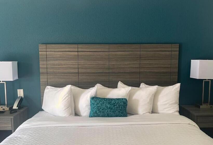 غرفة قياسية سرير كينج, Ramada By Wyndham Lumberton