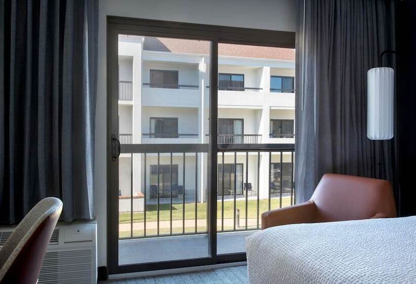 带2个双人床的标准工作室, Courtyard By Marriott Annapolis
