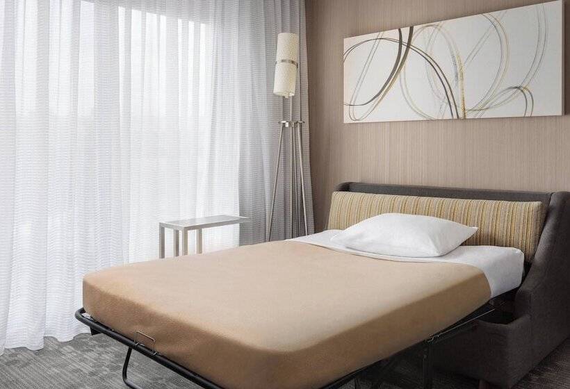 جناح, Courtyard Philadelphia Devon/villanova