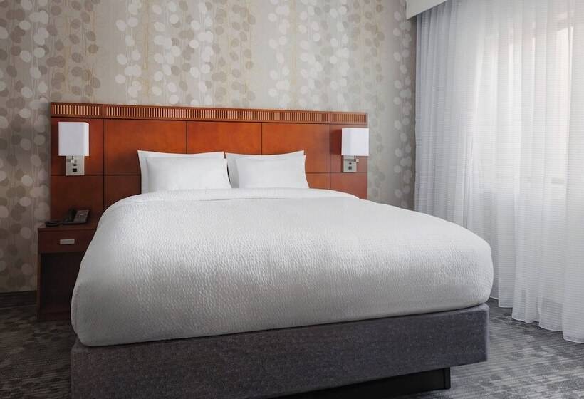 جناح, Courtyard Philadelphia Devon/villanova