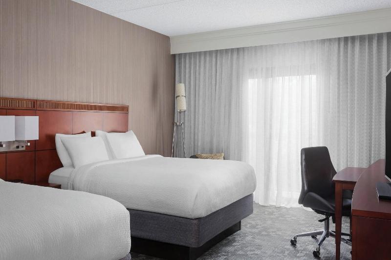 Номер Стандарт, Courtyard Philadelphia Devon/villanova