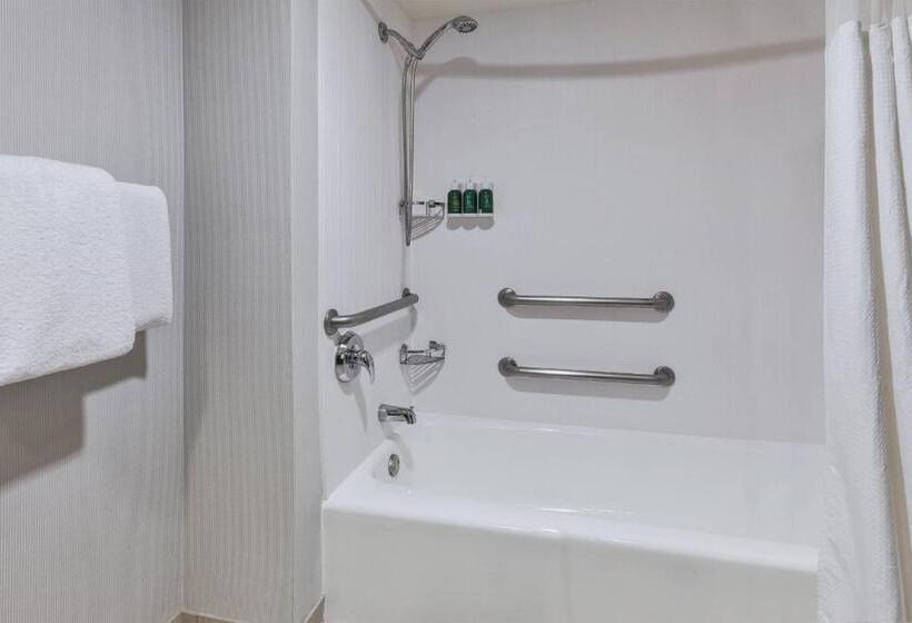 غرفة ديلوكس لذوى الاحتياجات الخاصة, Courtyard By Marriott Secaucus Meadowlands