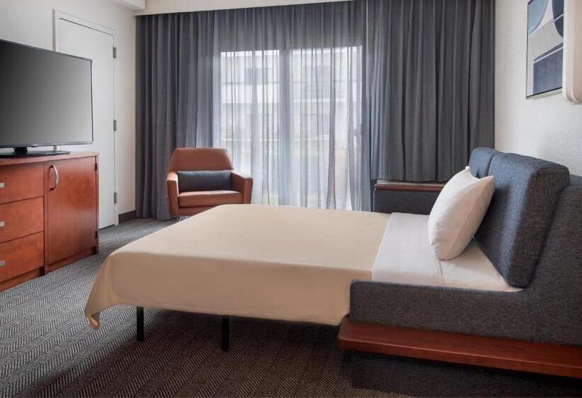 스위트 킹사이즈 침대, Courtyard By Marriott Silver Spring North/white Oak