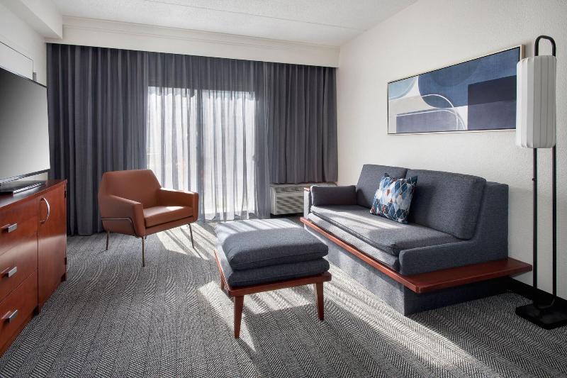 스위트, Courtyard By Marriott Silver Spring North/white Oak