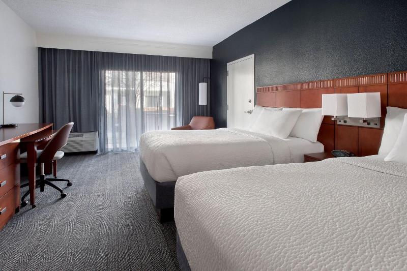 스탠다드 룸 킹사이즈 침대, Courtyard By Marriott Silver Spring North/white Oak