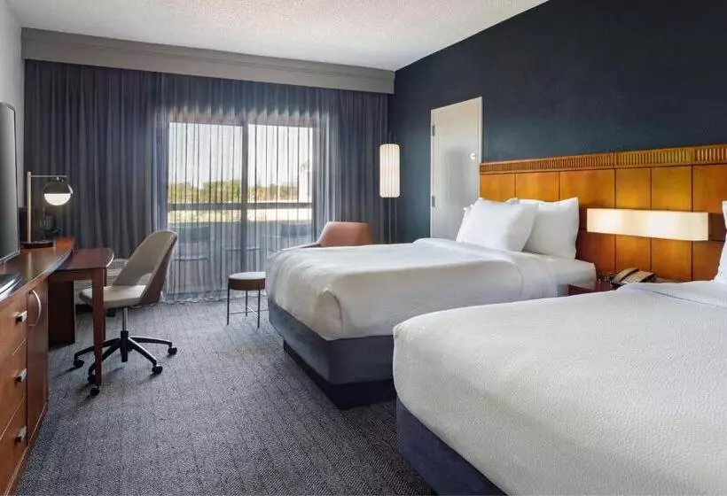 ２ダブルベッドのスタンダードルーム, Courtyard Tampa Westshore/airport