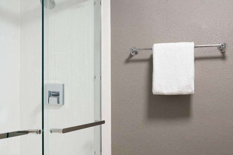 غرفة قياسية سرير كينج, Courtyard Tampa Westshore/airport