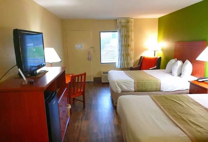 ２ダブルベッドのスタンダードルーム, Days Inn By Wyndham Chattanooga Lookout Mountain West