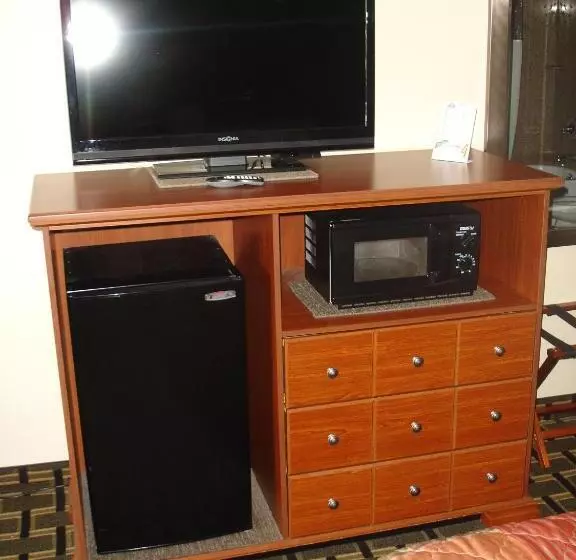 ２ダブルベッドのスタンダードルーム, Days Inn By Wyndham Chattanooga Lookout Mountain West