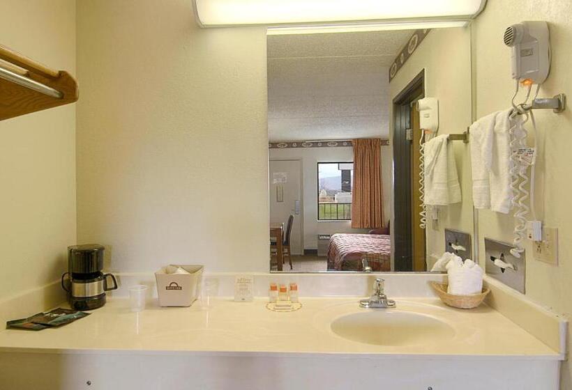 اتاق استاندارد با تخت بزرگ, Days Inn By Wyndham Chattanooga Lookout Mountain West