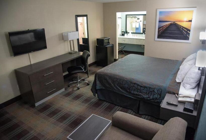 キングサイズベッドのデラックスルーム, Days Inn By Wyndham Ladson Summerville Charleston