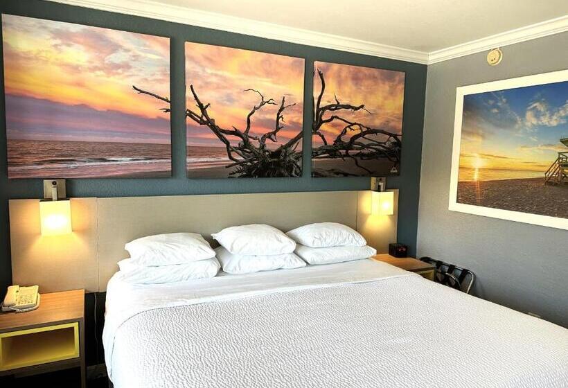 חדר סטנדרט, מיטת קינג, מותאם לאדם עם מוגבלויות, Days Inn By Wyndham Pensacola  Historic Downtown