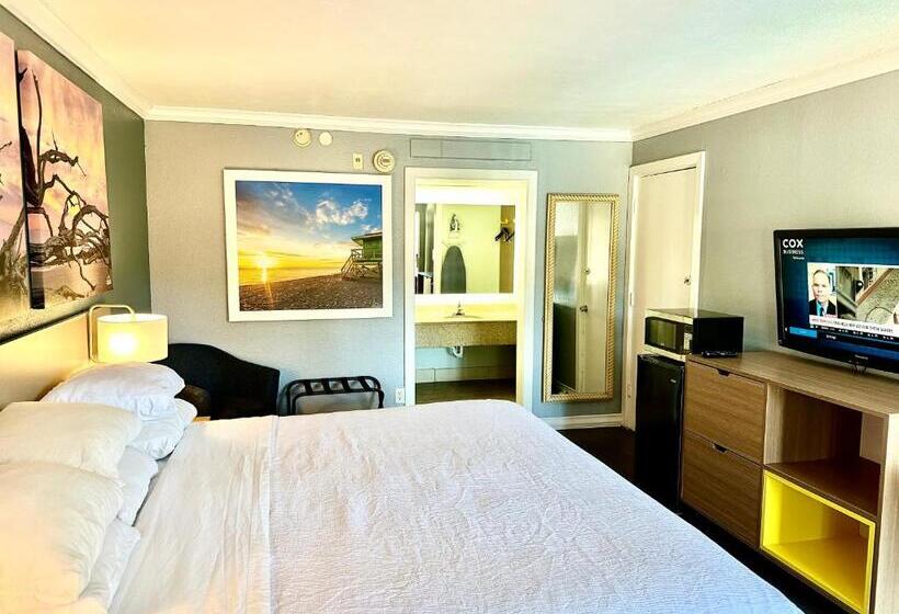 חדר אקזקיוטיב חדר קינג, Days Inn By Wyndham Pensacola  Historic Downtown