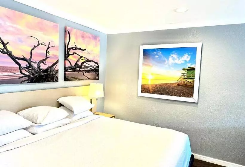 キングサイズベッドのエクゼクティブルーム, Days Inn By Wyndham Pensacola  Historic Downtown