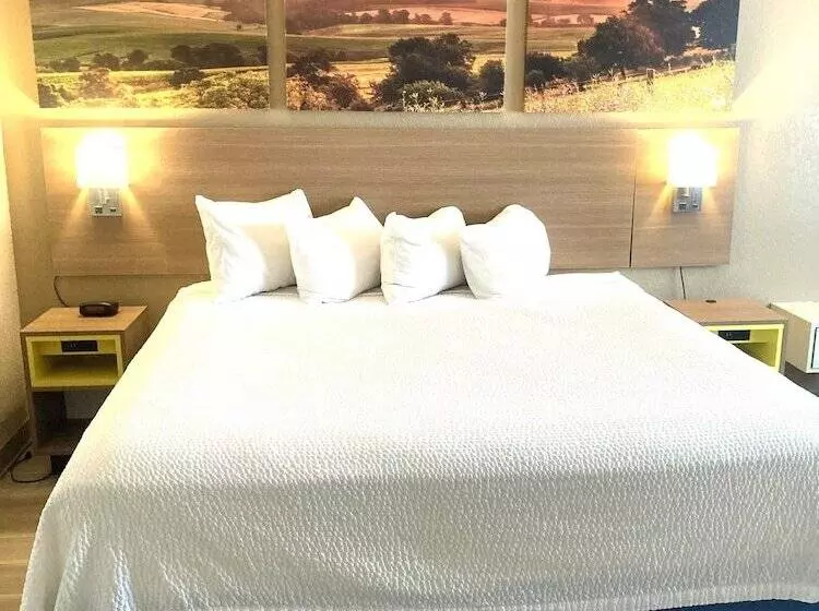 سوییت, Days Inn By Wyndham Sioux Falls Airport
